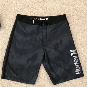 Hurley Board Shorts - Sz 33